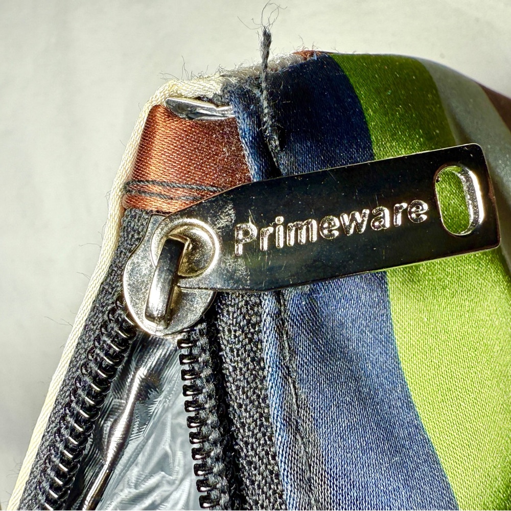 Primeware Insulated Wine Clutch Bag with Wine bottle opener. - Picture 3 of 11